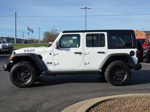 Used 2024 Jeep Wrangler Willys image 8