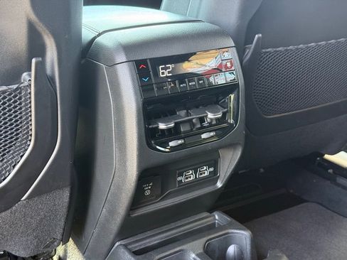 Used 2025 Jeep Grand Cherokee L Laredo AWD/4WD image 30