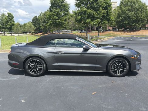 Used 2018 Ford Mustang Premium w/ Equipment Group 201A RWD image 10
