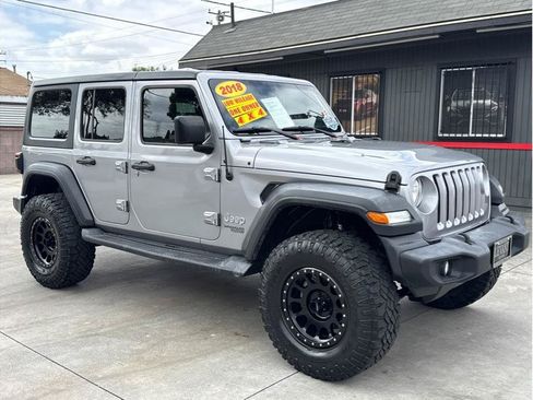 Used 2018 Jeep Wrangler Unlimited Sport S AWD/4WD image 41