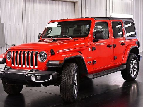 Used 2022 Jeep Wrangler Unlimited Sahara w/ Dual Top Group image 3