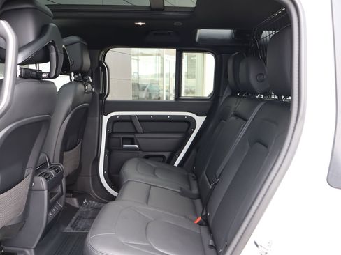 Certified 2025 Land Rover Defender 110 S AWD/4WD image 27