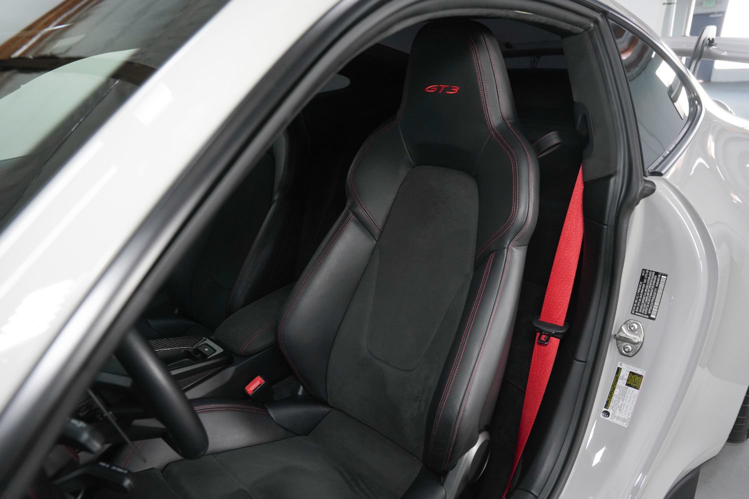 Used 2022 Porsche 911 GT3 RWD image 41