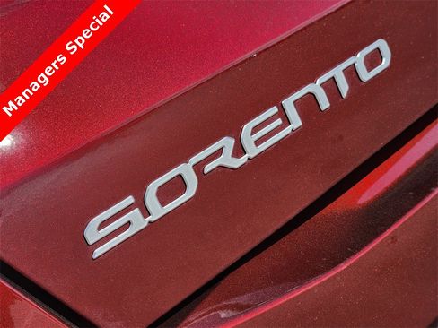 New 2025 Kia Sorento S image 8