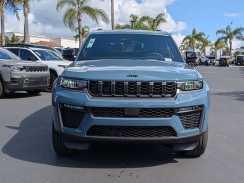 New 2026 Jeep Grand Cherokee L Limited AWD/4WD image 2