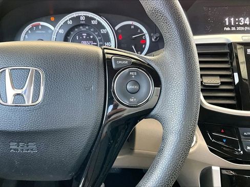 Used 2016 Honda Accord EX image 11