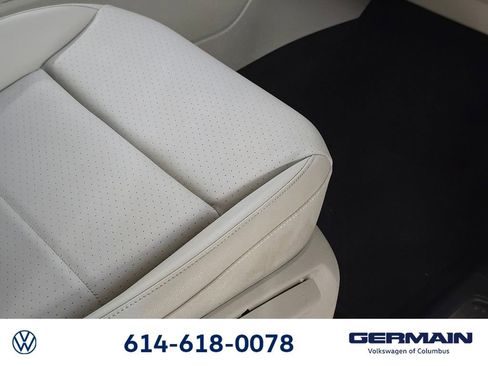Certified 2023 Volkswagen Atlas SE w/ Panoramic Sunroof Package AWD/4WD image 34