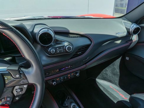 Used 2020 Ferrari F8 Tributo image 60