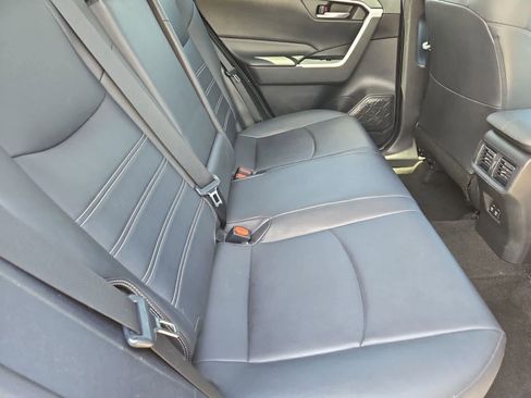 Used 2020 Toyota RAV4 XLE Premium FWD image 20