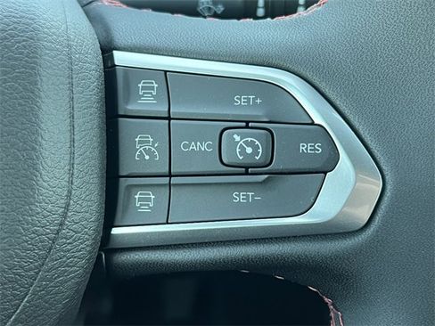 New 2026 Jeep Compass Trailhawk w/ Sun, Sound & Navigation Group image 21