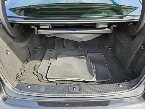 Used 2016 Mercedes-Benz E 350 Sedan w/ Premium Package image 18