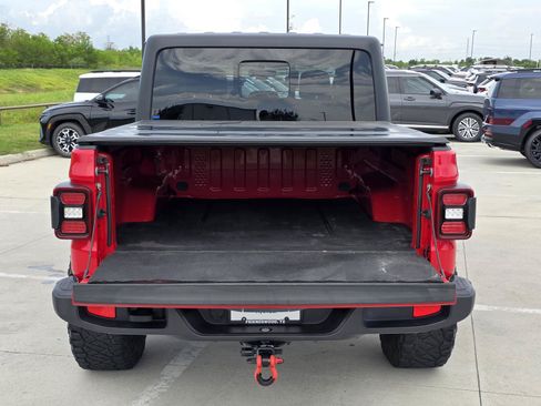Used 2020 Jeep Gladiator Overland AWD/4WD image 8