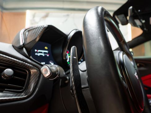 Used 2023 Aston Martin V12 Vantage RWD image 8