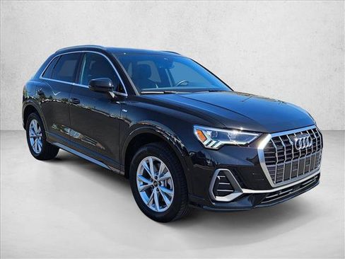 Certified 2025 Audi Q3 2.0T Premium w/ Convenience Package AWD/4WD image 3