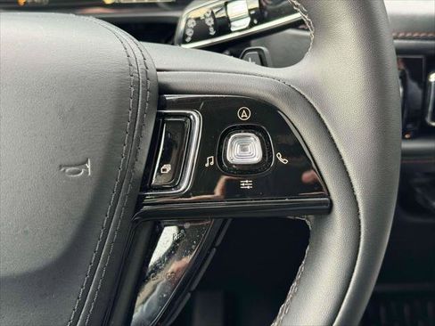 Used 2022 Lincoln Aviator AWD w/ Premium Package image 23