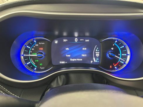 Used 2024 Chrysler Pacifica Limited FWD image 18