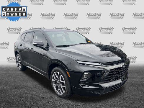Used 2023 Chevrolet Blazer RS w/ Driver Confidence II Package image 2