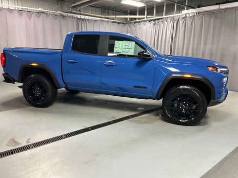 New 2026 GMC Canyon Elevation w/ Convenience Package image 8