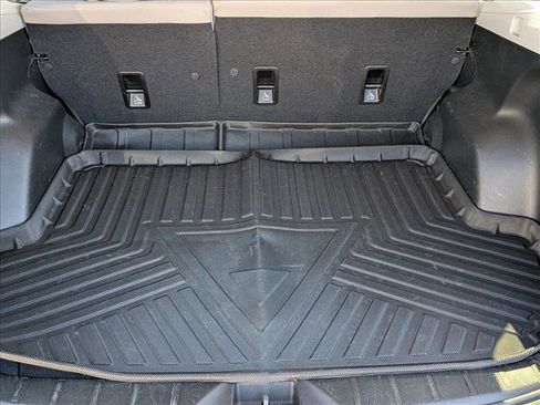 Used 2017 Subaru Forester 2.5i Premium w/ All-Weather Package image 6