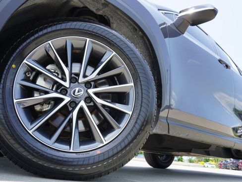 Certified 2025 Lexus NX 250 FWD w/ Towing Package (2000 Lbs) image 9