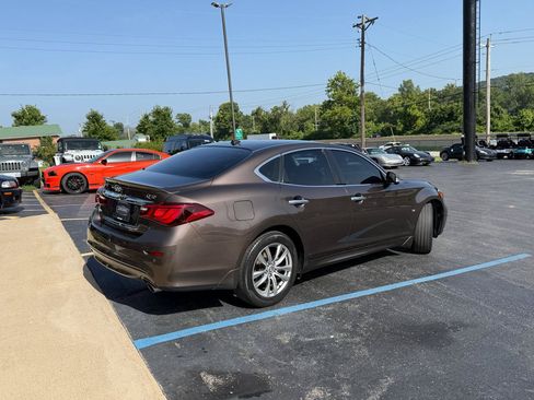 Used 2015 INFINITI Q70 3.7 w/ Deluxe Touring Package AWD/4WD image 3