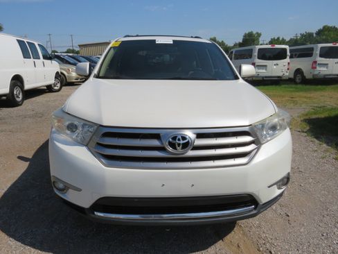 Used 2013 Toyota Highlander Limited image 2