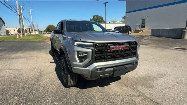 Used 2025 GMC Canyon Elevation w/ Convenience Package AWD/4WD image 2