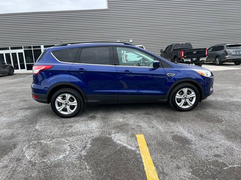 Used 2015 Ford Escape SE w/ Equipment Group 201A image 9
