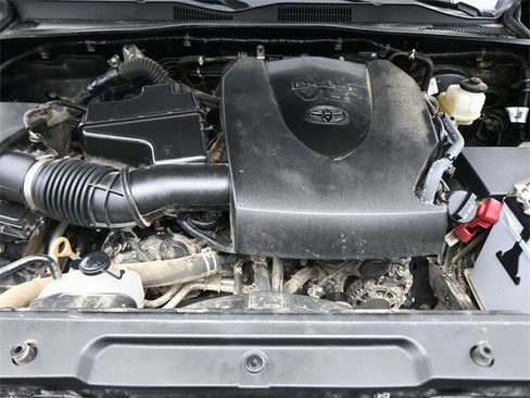 Used 2020 Toyota Tacoma 4x4 Double Cab image 33