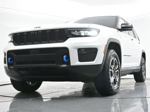 Used 2022 Jeep Grand Cherokee Trailhawk AWD/4WD image 48