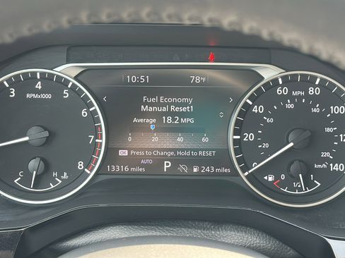 Certified 2024 Nissan Pathfinder SL w/ Cargo Package image 17