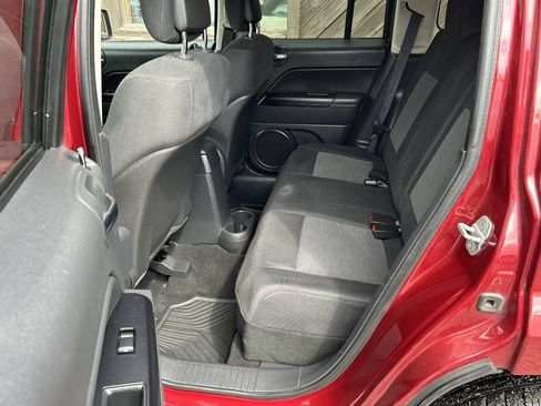 Used 2012 Jeep Patriot Latitude w/ Sun/Sound Group AWD/4WD image 15