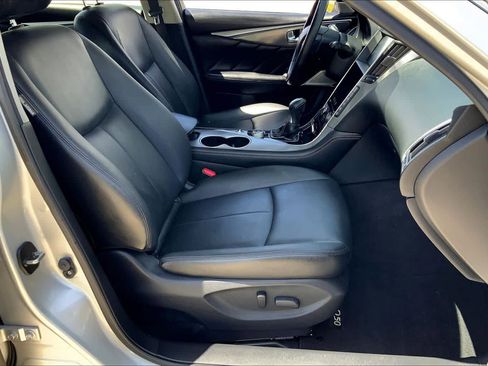 Used 2017 INFINITI Q50 Premium w/ 2.0T Premium Plus Package image 9