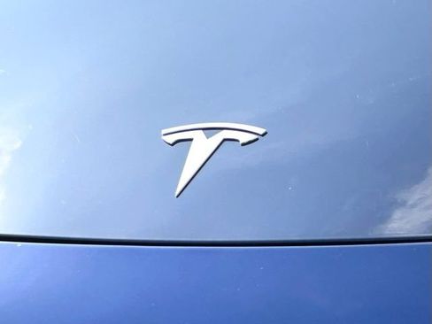 Used 2021 Tesla Model Y Long Range AWD/4WD image 6
