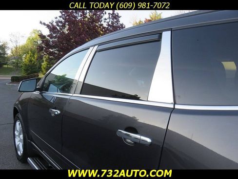 Used 2016 Chevrolet Traverse LT w/ Style and Technology Package AWD/4WD image 32