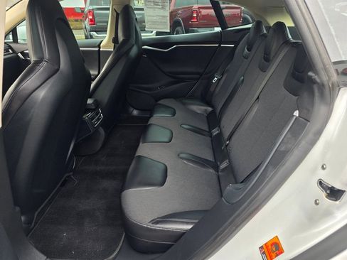 Used 2013 Tesla Model S image 9