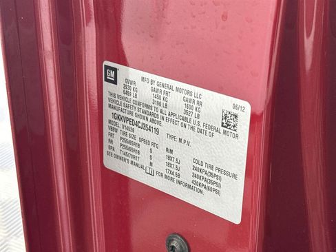 Used 2012 GMC Acadia SLE image 29