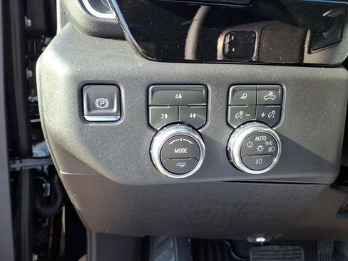 New 2026 GMC Sierra 3500 SLE w/ SLE Value Package image 17