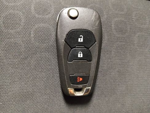 Used 2020 Chevrolet Trax LS w/ Tint and Cruise Package FWD image 32