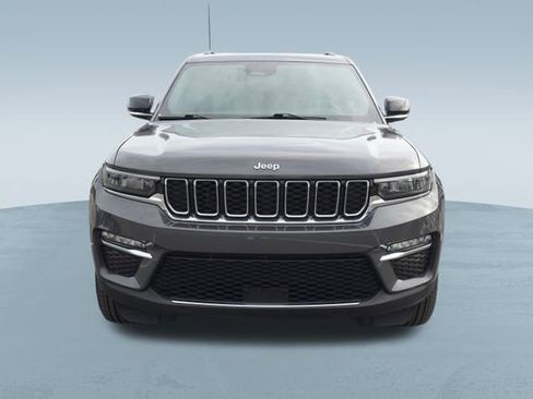 Used 2024 Jeep Grand Cherokee Limited image 2