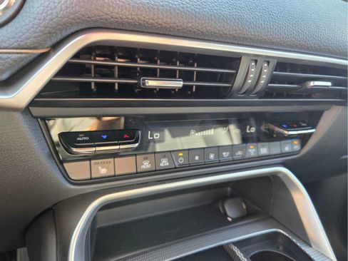 Certified 2025 MAZDA CX-70 Plug-In Hybrid w/ Premium Pkg AWD/4WD image 30
