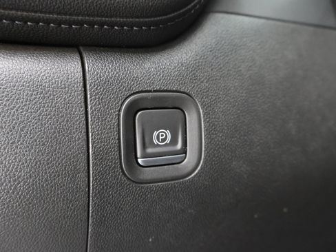 Used 2023 GMC Sierra 2500 SLE w/ SLE Convenience Package image 44