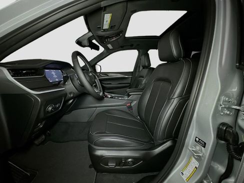 New 2025 Jeep Grand Cherokee Limited w/ Luxury Tech Group II image 14