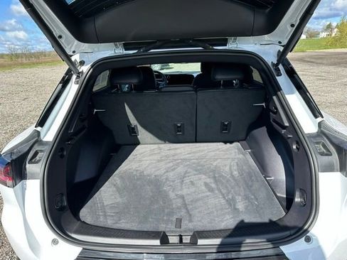 Used 2025 Chevrolet Equinox EV LT FWD image 29