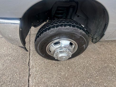 Used 2024 RAM 3500 Tradesman w/ Chrome Appearance Group image 10