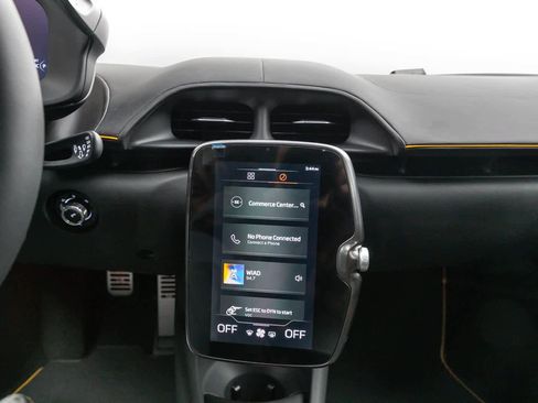 Used 2023 McLaren Artura image 7