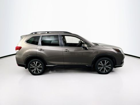 Used 2023 Subaru Forester Limited AWD/4WD image 4