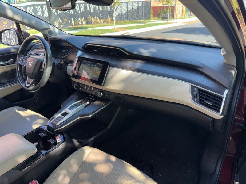 Used 2018 Honda Clarity Touring image 16