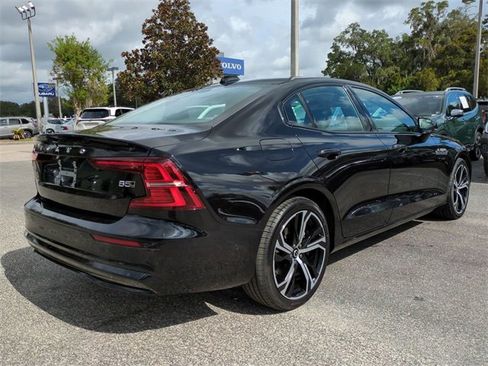 Used 2025 Volvo S60 B5 Plus image 4