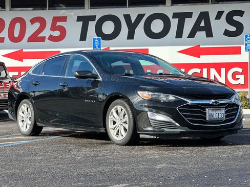 Used 2019 Chevrolet Malibu LT w/ Leather Package image 8